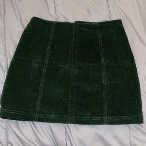 Size medium hunter green skirt